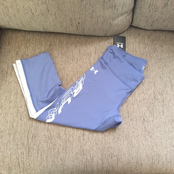 ladies under armour heatgear compression capris - Picture 3 of 9